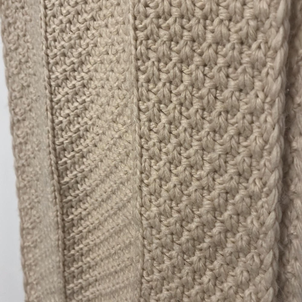 H&M Scarf - Picture 2 of 4